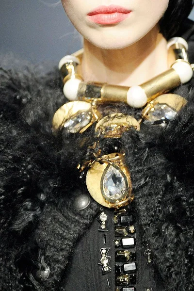 Look 123